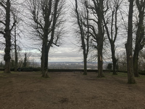 …et depuis l'esplanade de Scy-Chazelles, point de vue incontournable du territoire !