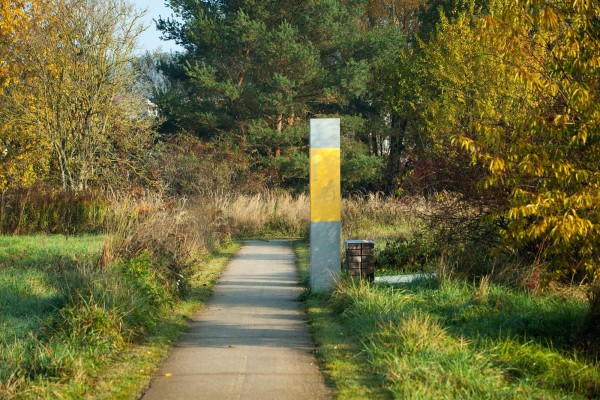 Totems et espaces de médiation paysagère - Totems signalétiques et espaces de médiation au sein du Nature Park de Trebbin (Allemagne), Agence hochC